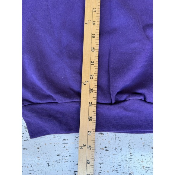 VTG Womens Sz Medium HANES Purple Polar Bears Crewneck Pullover Sweater - Picture 5 of 7